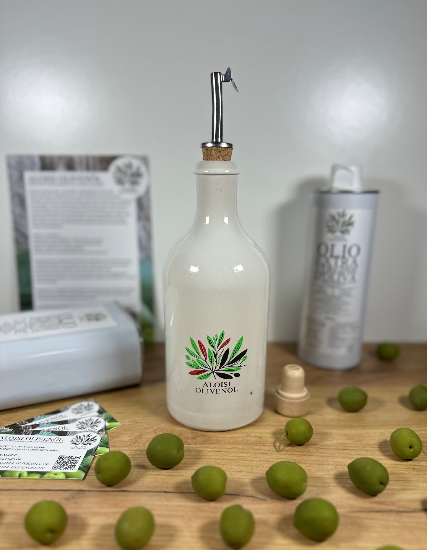 Ölflasche aus Steinzeug – 500 ml, cremeweiß, inkl. Ausgießer